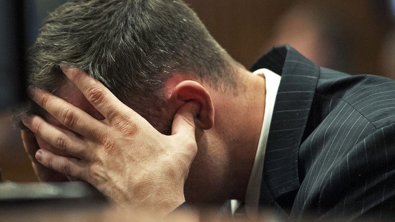 Pistorius trial: Photos show evidence was moved
